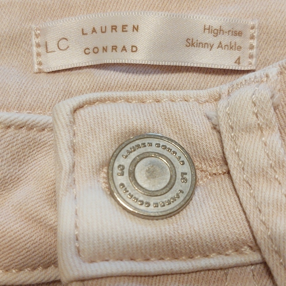 Lauren Conrad Women’s Blush Pink Denim Jeans - Picture 4 of 6